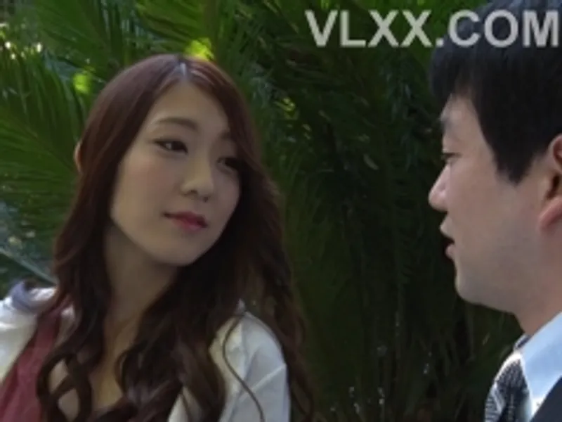 Hai bà xã dâm và anh anh xã may mắn